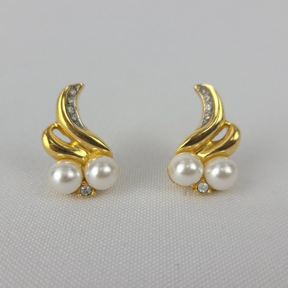 Vintage Avon Gold & Faux Pearl Stud Earrings